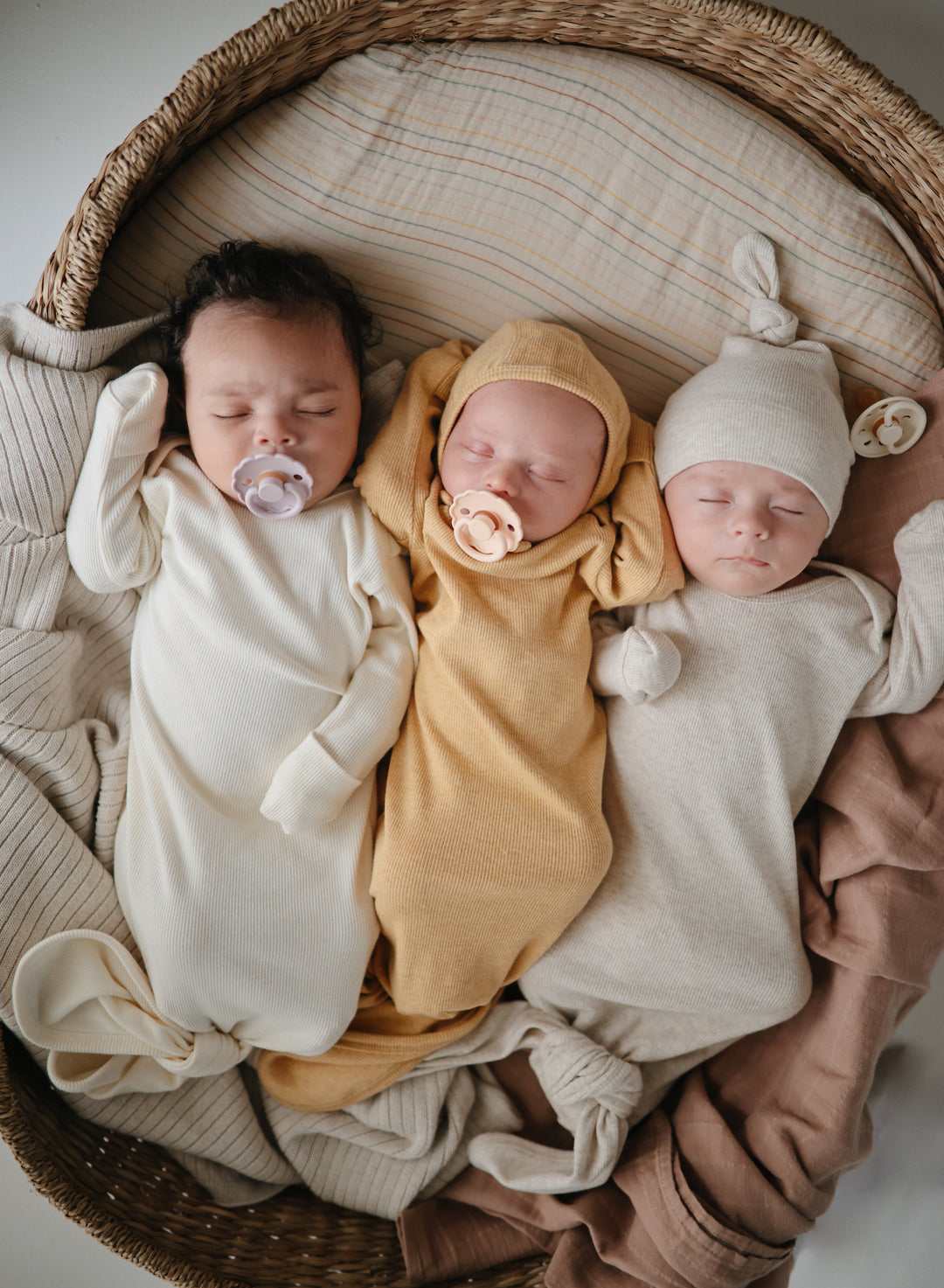 Ribbed Knotted Baby Gown + Beanie Set Ivory